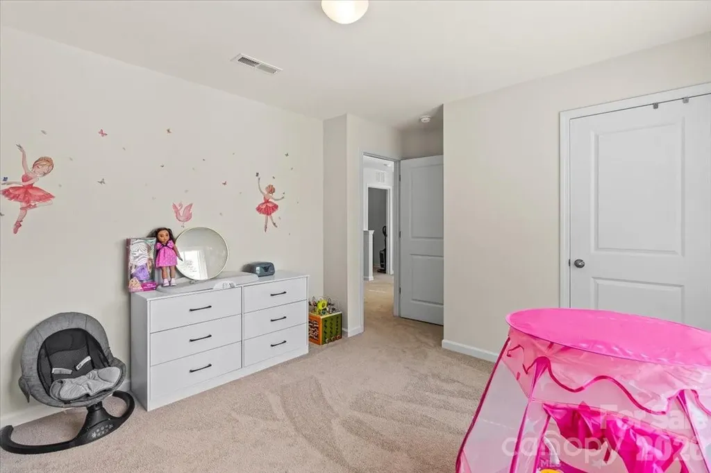 4627 Shattalon Drive Winston Salem NC 27106