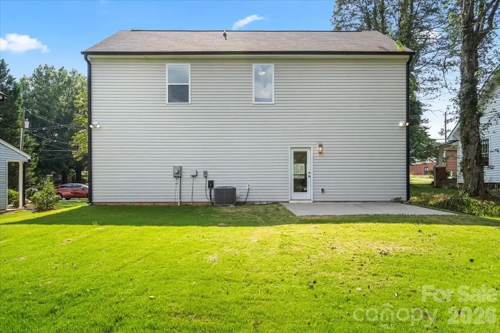4627 Shattalon Drive Winston Salem NC 27106