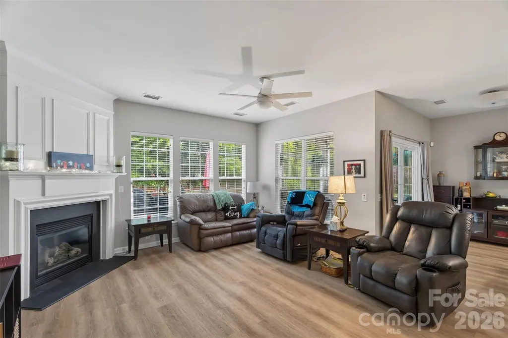 9114 Beaver Brook Way Charlotte NC 28277