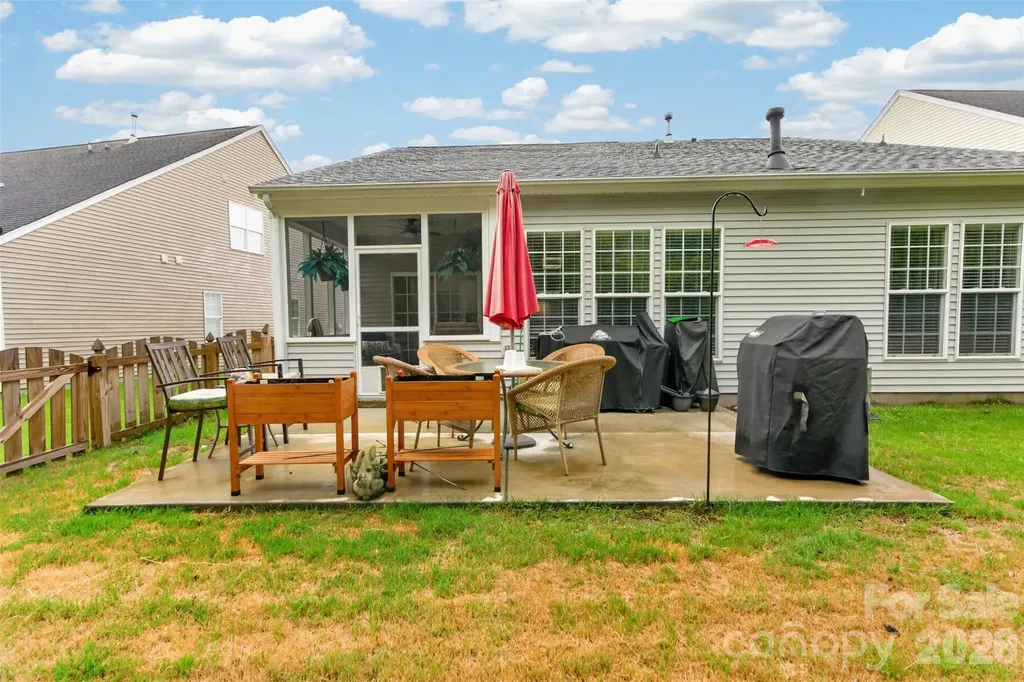 9114 Beaver Brook Way Charlotte NC 28277