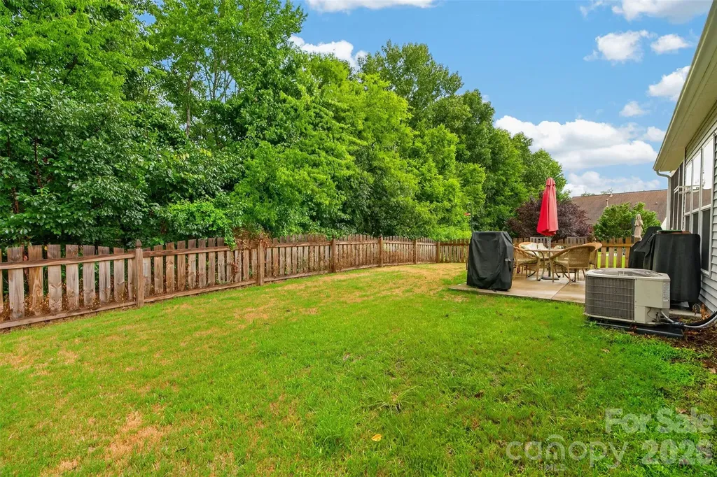 9114 Beaver Brook Way Charlotte NC 28277