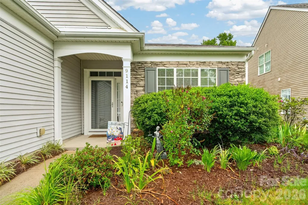 9114 Beaver Brook Way Charlotte NC 28277