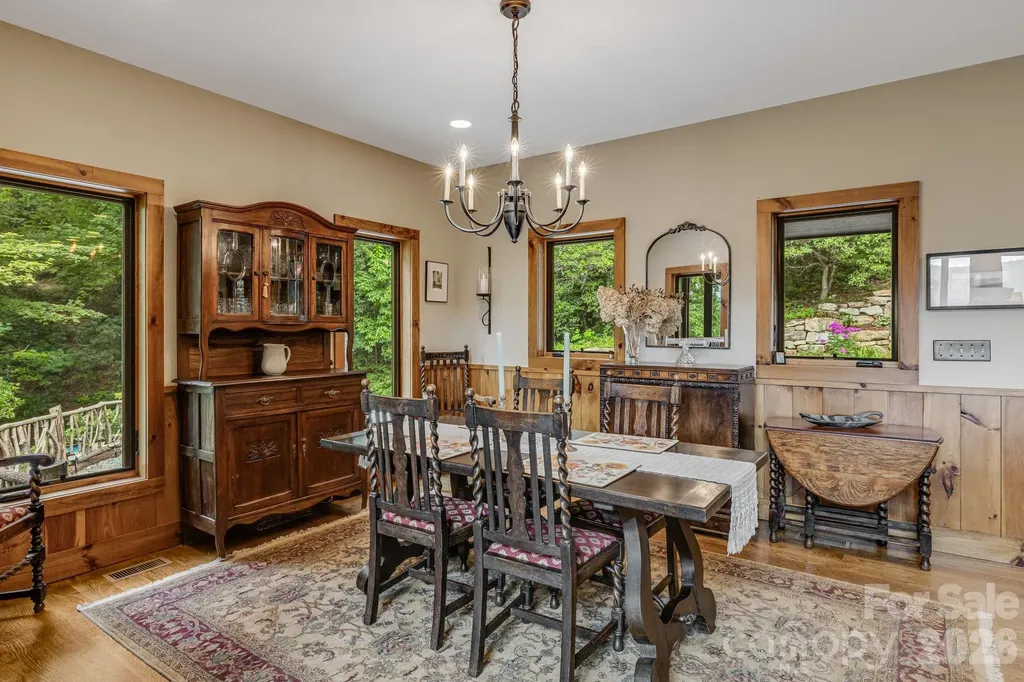 138 Bear Paw Drive Brevard NC 28712