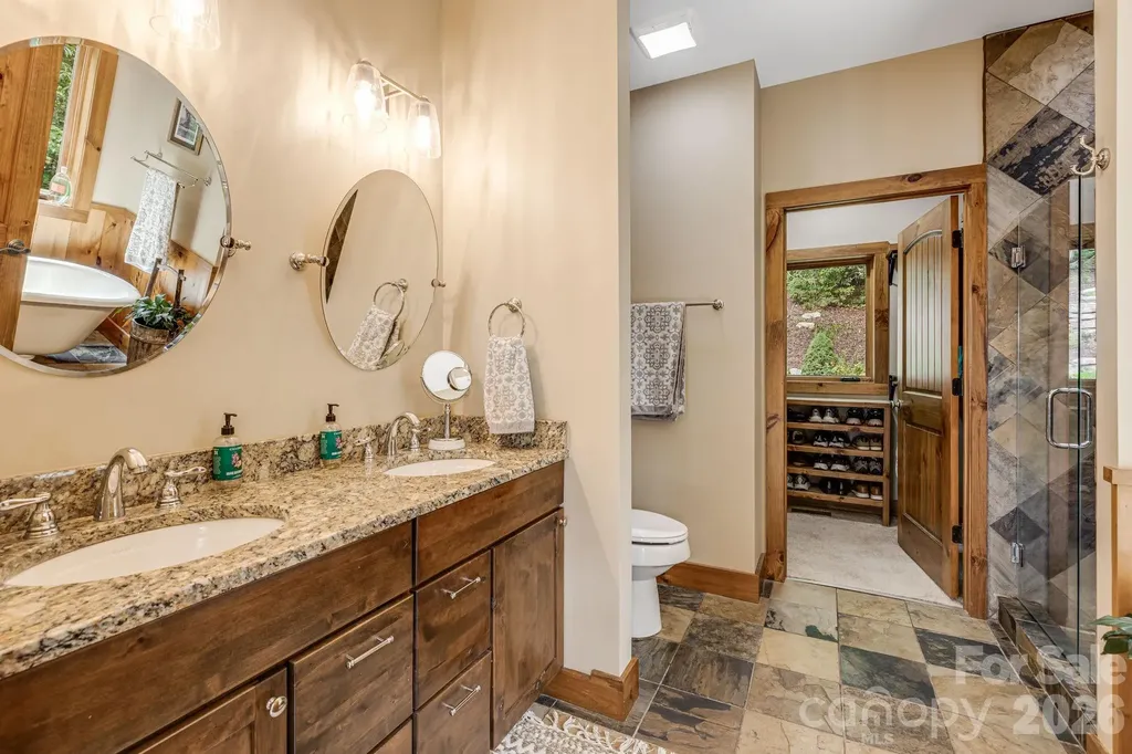 138 Bear Paw Drive Brevard NC 28712