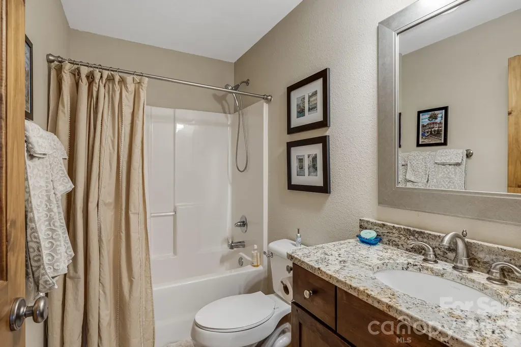 138 Bear Paw Drive Brevard NC 28712