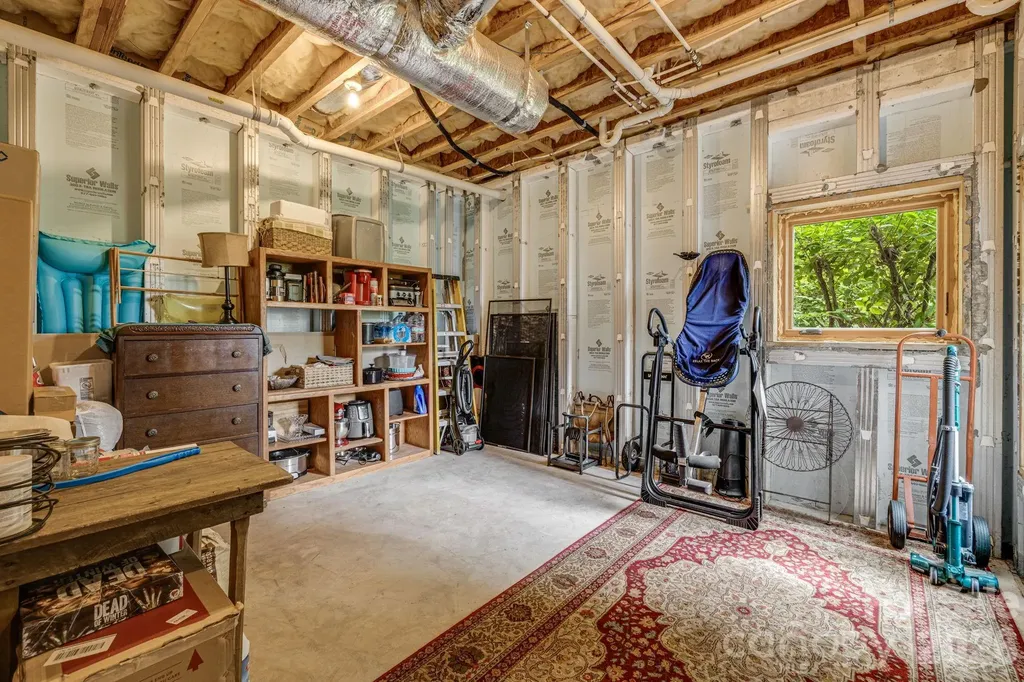 138 Bear Paw Drive Brevard NC 28712