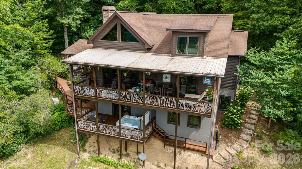 138 Bear Paw Drive Brevard NC 28712