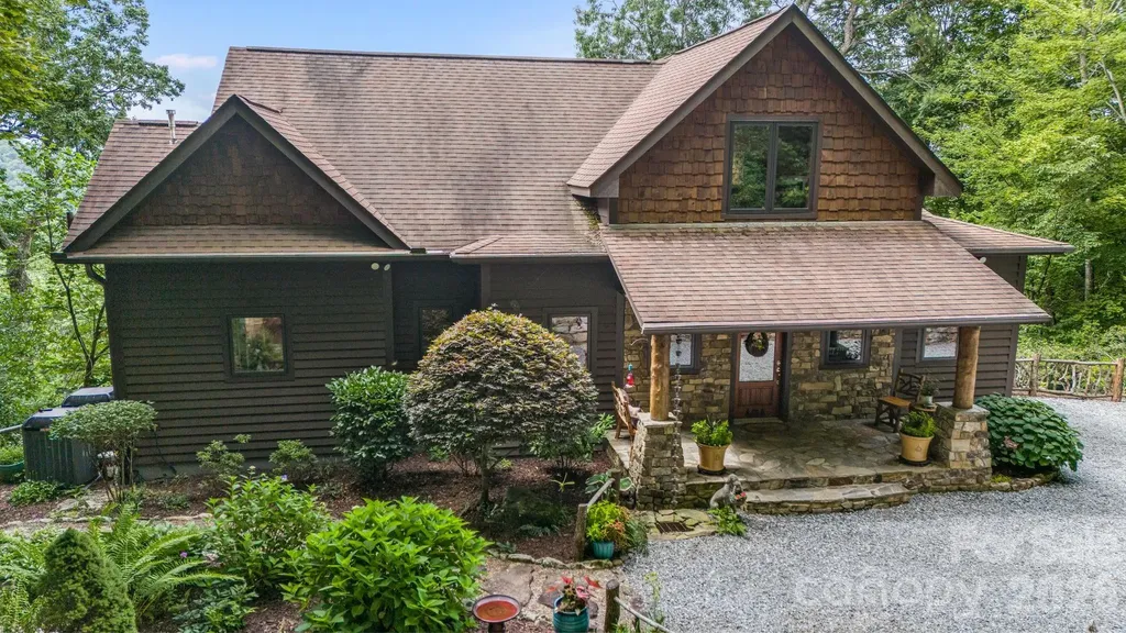 138 Bear Paw Drive Brevard NC 28712