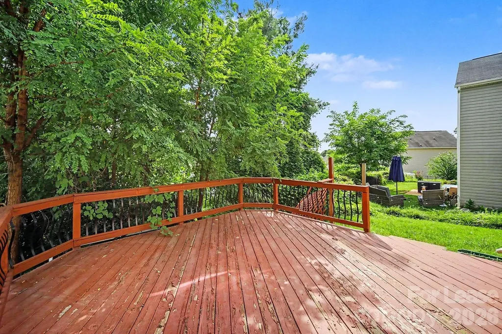 4937 Broad Leaf Court Dallas NC 28034