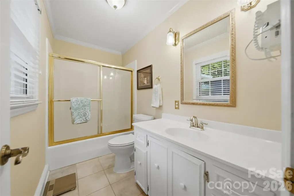 1756 12th Street Drive NW Hickory NC 28601