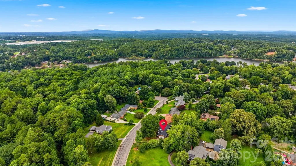 1756 12th Street Drive NW Hickory NC 28601