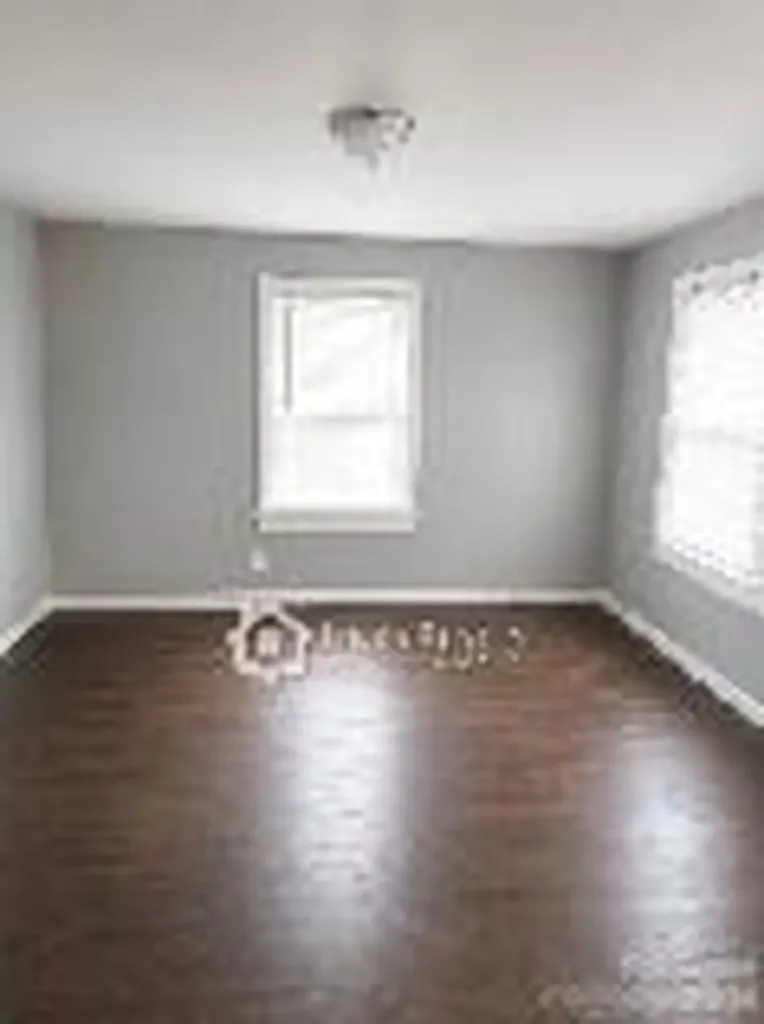 1517 7th Street Statesville NC 28677