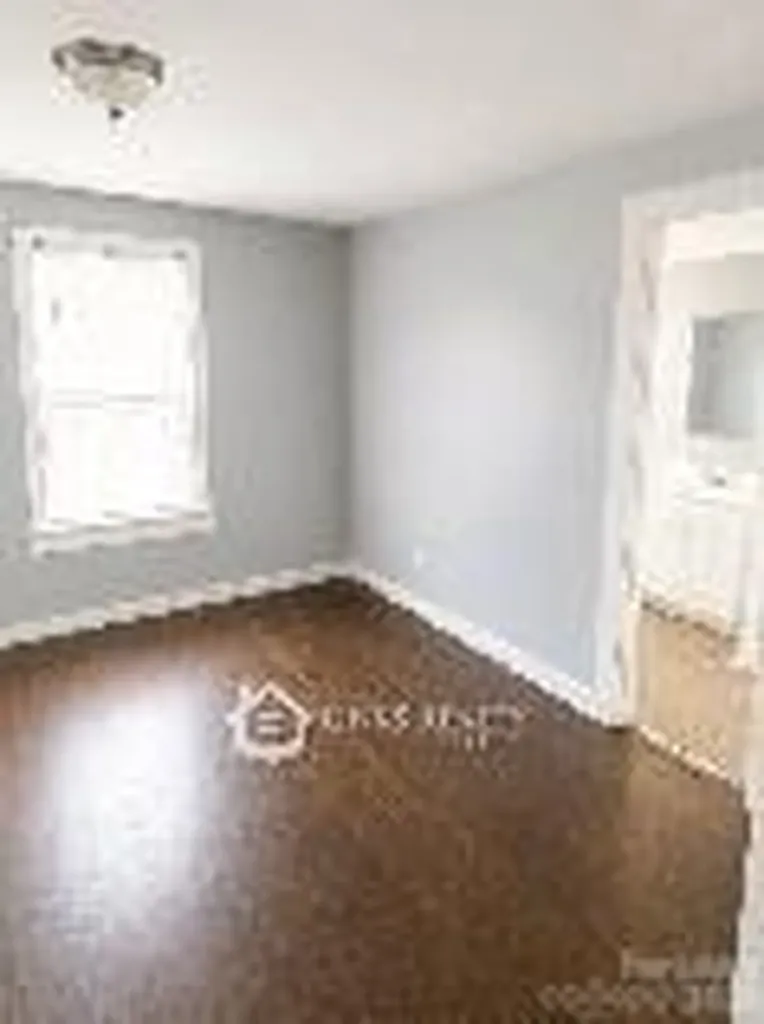 1517 7th Street Statesville NC 28677
