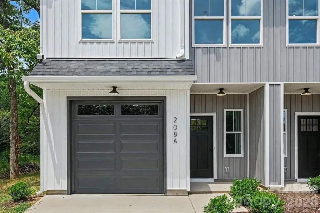 208 W Todd Lane Charlotte NC 28208