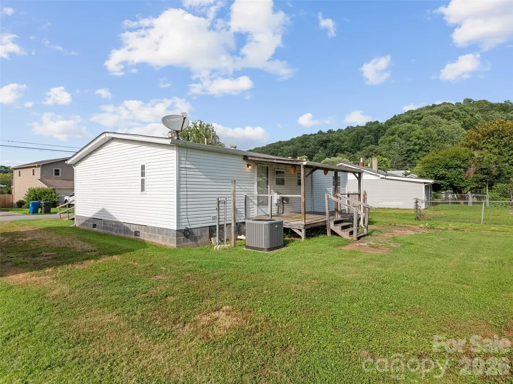 39 Spruce Street Waynesville NC 28786