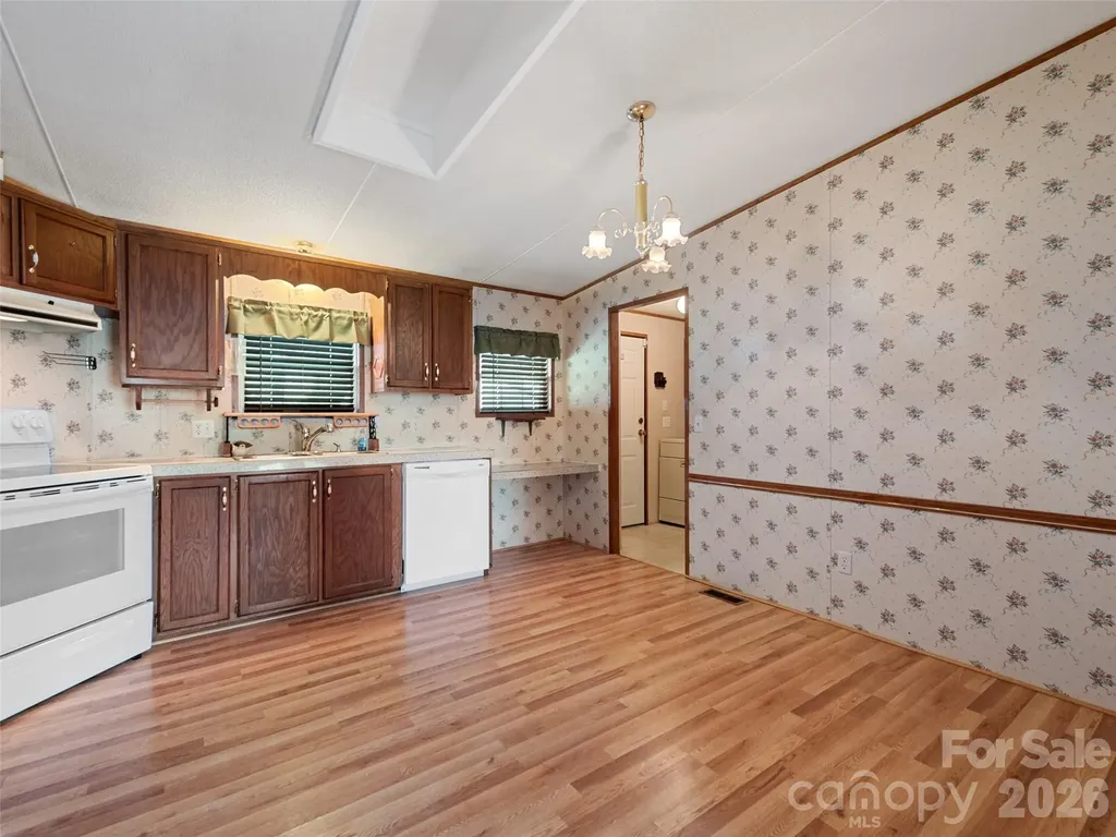 39 Spruce Street Waynesville NC 28786