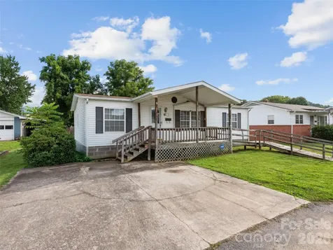 39 Spruce Street Waynesville NC 28786