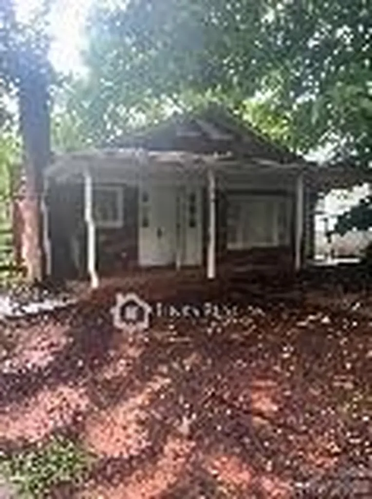 1303 Caldwell Street Statesville NC 28677