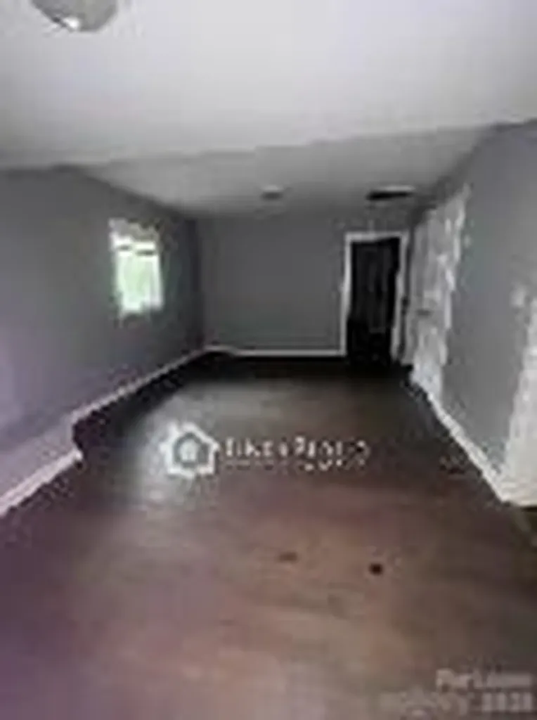 1303 Caldwell Street Statesville NC 28677