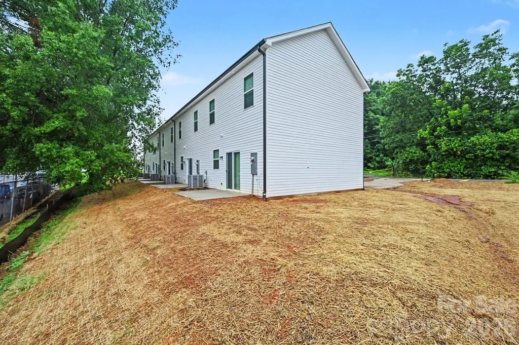 53 E 13th Street Newton NC 28658