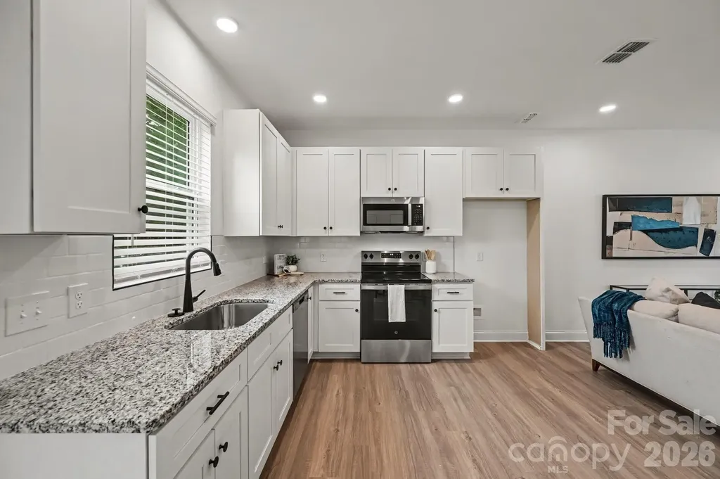 53 E 13th Street Newton NC 28658