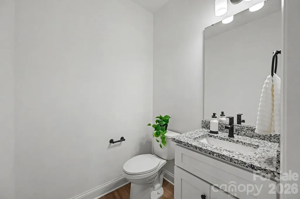 53 E 13th Street Newton NC 28658