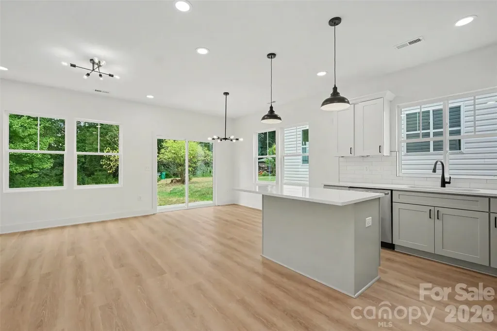 206 W Todd Lane Charlotte NC 28208