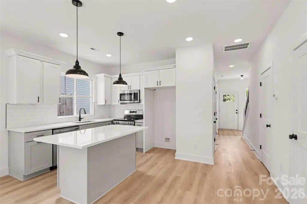 206 W Todd Lane Charlotte NC 28208
