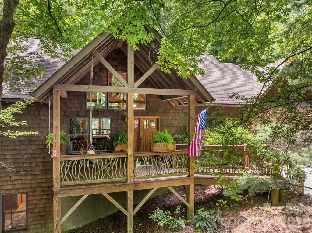 129 Nodatsi Court Brevard NC 28712
