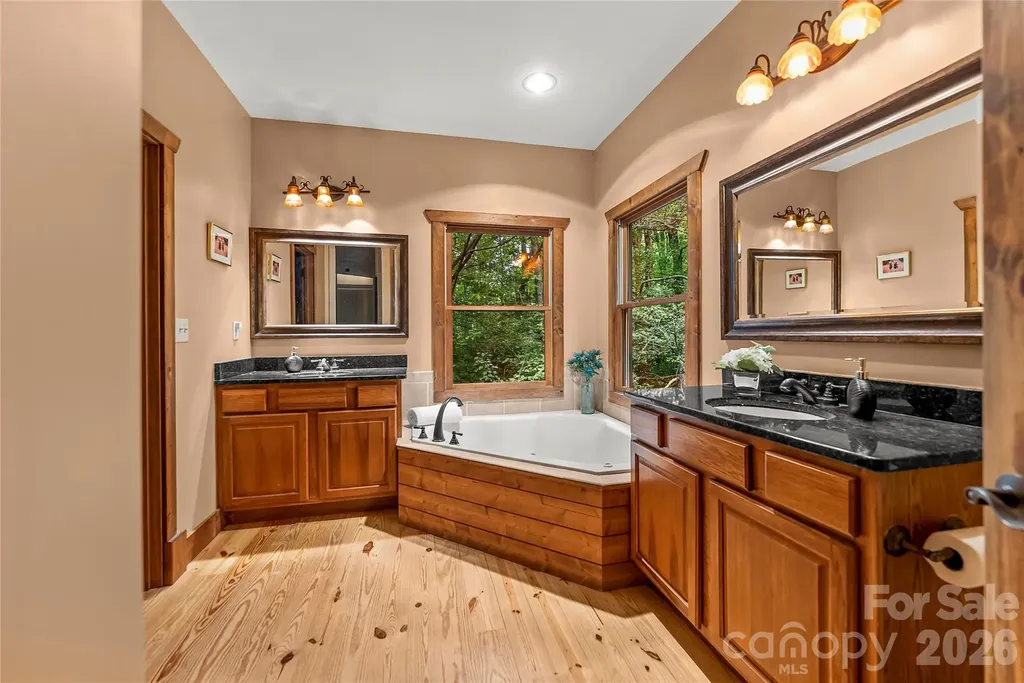 129 Nodatsi Court Brevard NC 28712