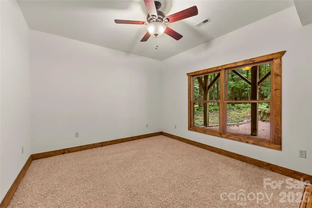 129 Nodatsi Court Brevard NC 28712