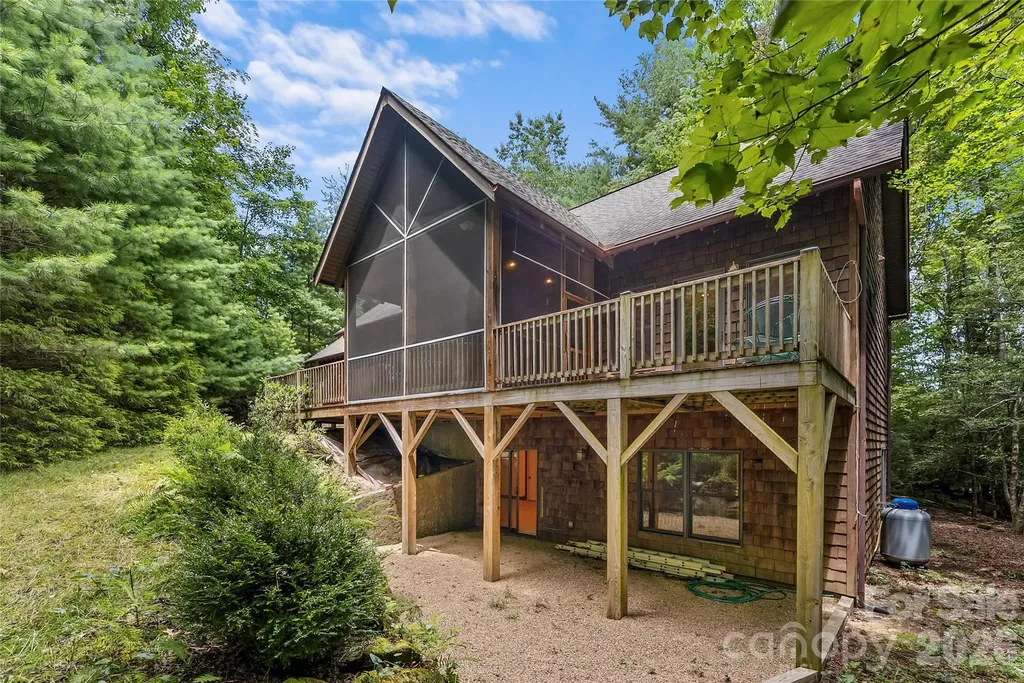129 Nodatsi Court Brevard NC 28712