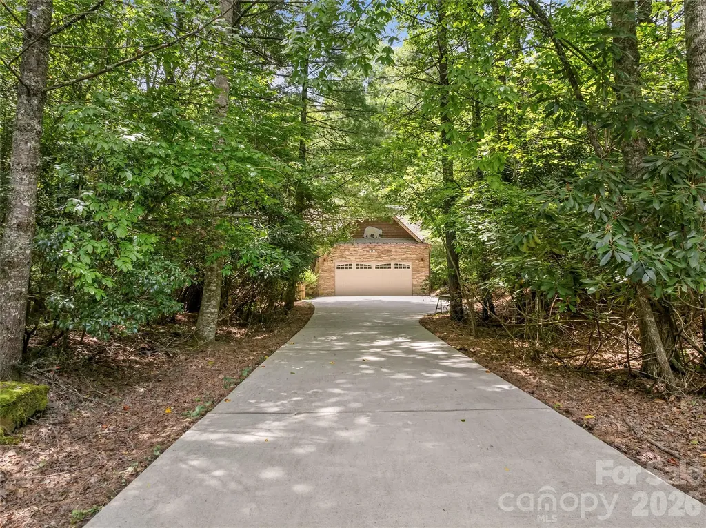 129 Nodatsi Court Brevard NC 28712