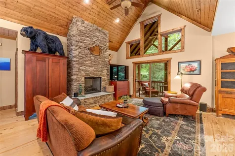 129 Nodatsi Court Brevard NC 28712