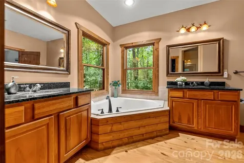 129 Nodatsi Court Brevard NC 28712