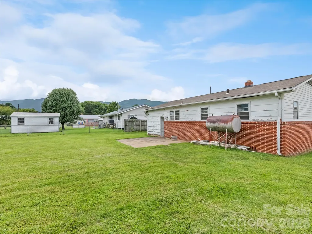 57 Spruce Street Waynesville NC 28786