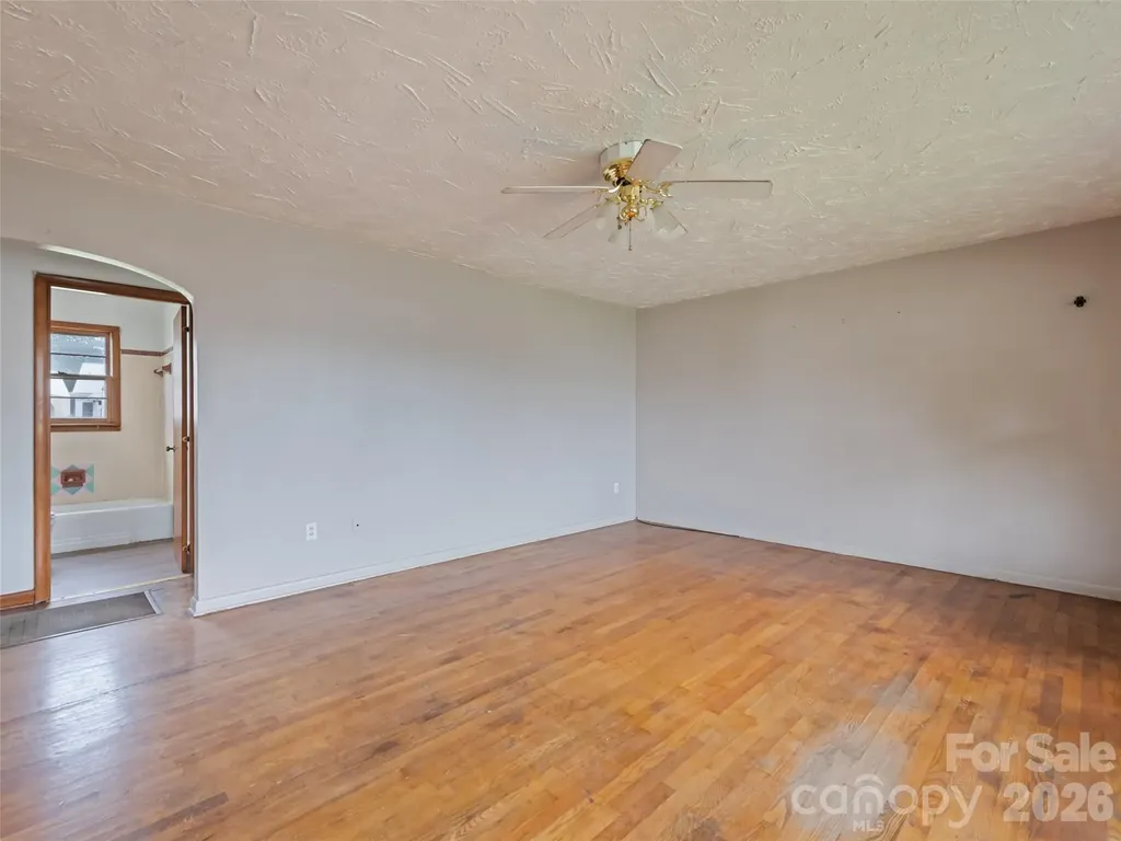 57 Spruce Street Waynesville NC 28786
