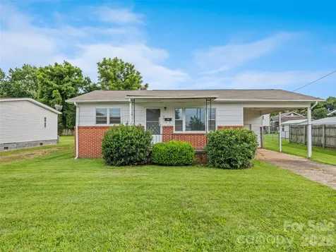 57 Spruce Street Waynesville NC 28786
