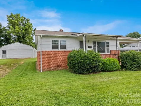 57 Spruce Street Waynesville NC 28786