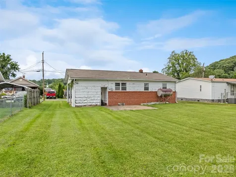 57 Spruce Street Waynesville NC 28786