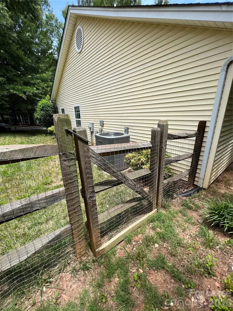 216 Howe Street Belmont NC 28012