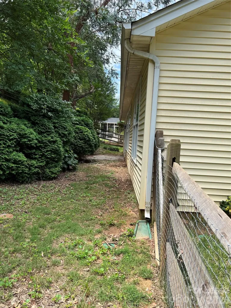216 Howe Street Belmont NC 28012