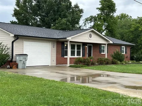 1807 Forest Hills Park SW Lenoir NC 28645