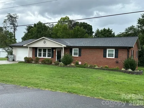 1807 Forest Hills Park SW Lenoir NC 28645