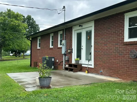 1807 Forest Hills Park SW Lenoir NC 28645