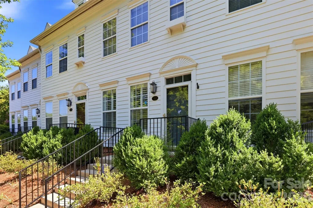 312 Park Square Place Matthews NC 28105