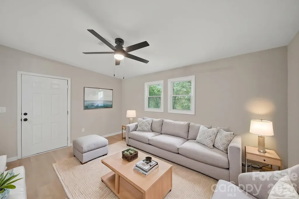 8114 Holly Hill Road Charlotte NC 28227