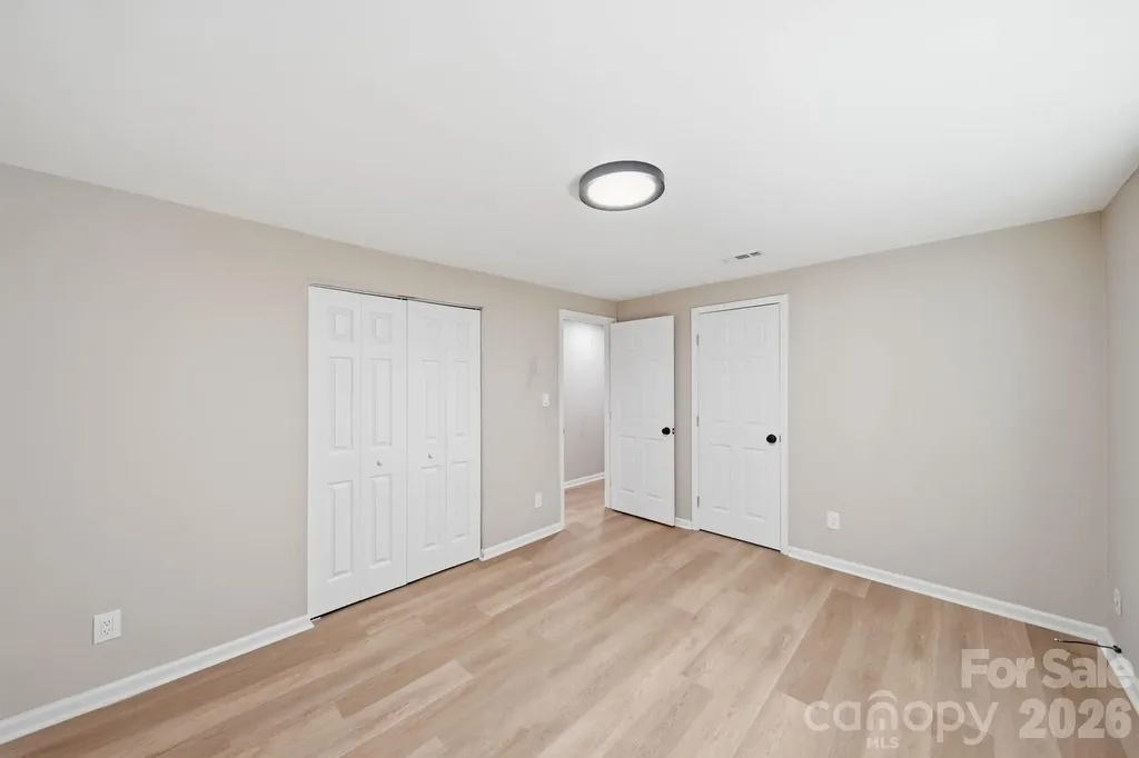 8114 Holly Hill Road Charlotte NC 28227