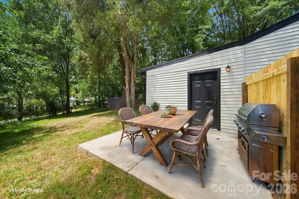 8114 Holly Hill Road Charlotte NC 28227