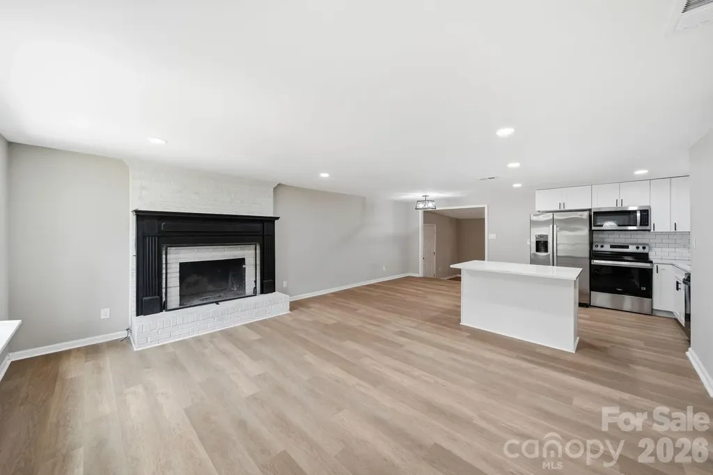 8114 Holly Hill Road Charlotte NC 28227